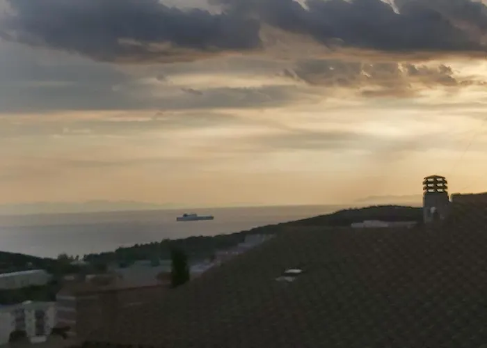 House Πιομπίνο